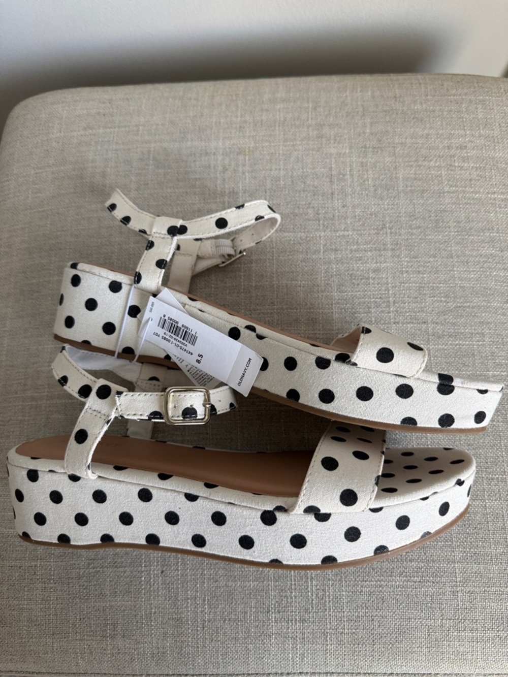 Old Navy White and Black Polka Dot Ankle Strap Sandals - Picture 3 of 5